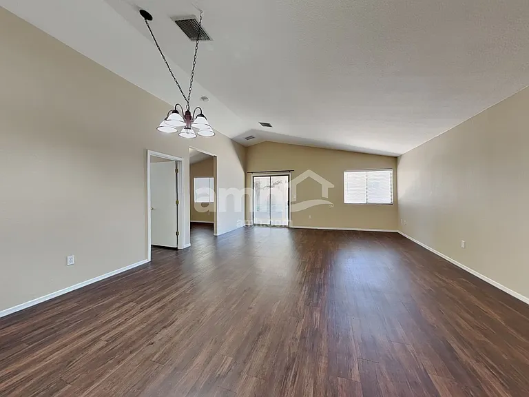 2435 W Waterway Pl — Photo 5