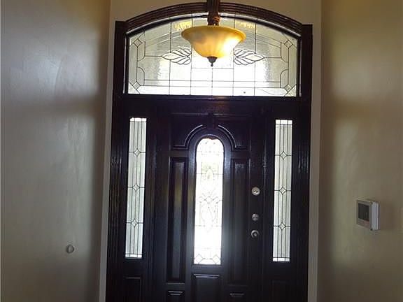 2nd image of 1821 S Petunia Ave