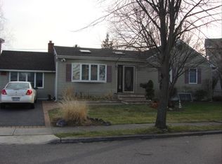 2 W Gate, Babylon, NY 11702