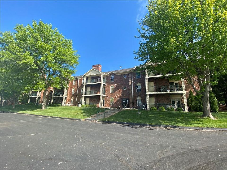 1st image of 4900 Pleasant St Unit 20