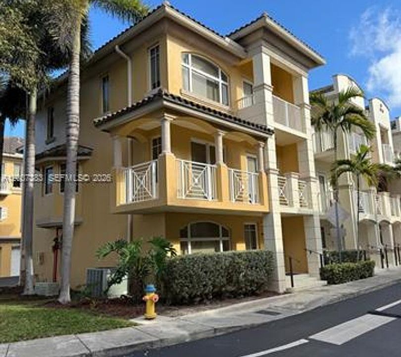 1st image of 18421 NE 27th Ct #Townhouse 18421