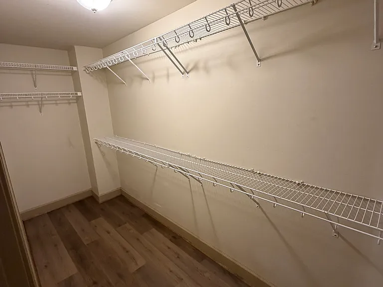 1040 Broadway St #218 — Photo 8