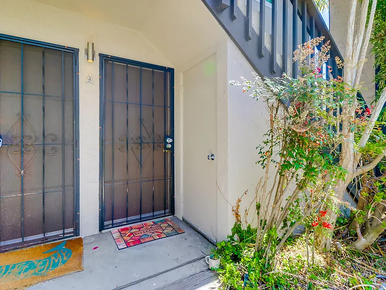1024 Turquoise St #A — Photo 6