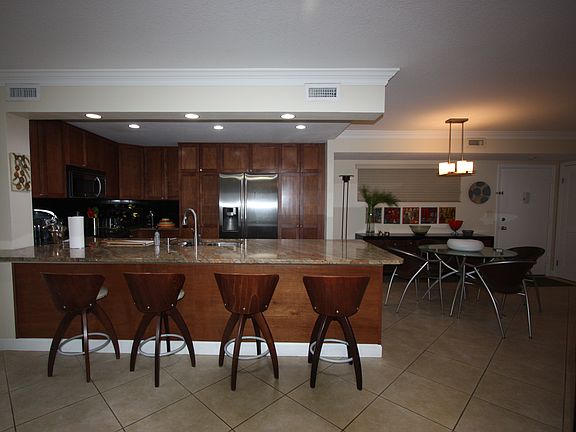 3rd image of 800 Ben Franklin Dr Unit 110