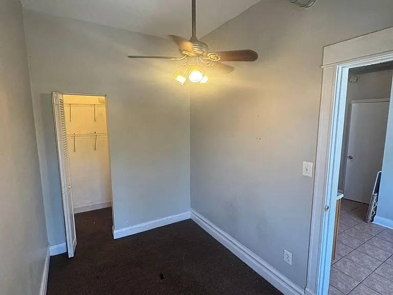 2101 S Marshall Blvd #&-2867-69 — Photo 5