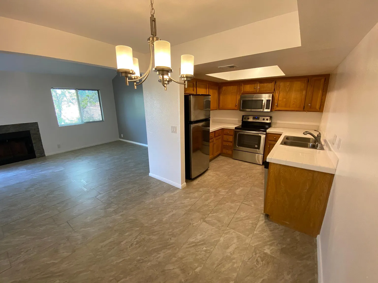 1701 E Katie Ave — Photo 1