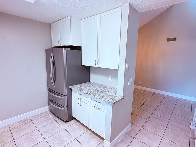 3640 S Saint Lucie Dr — Photo 6