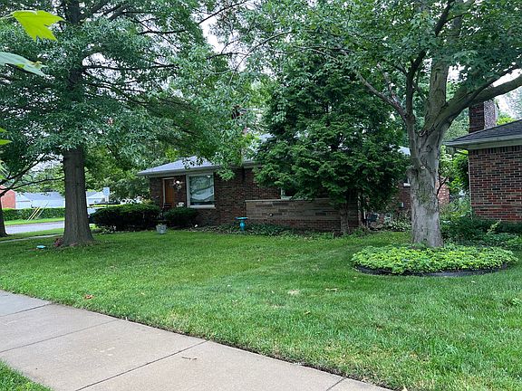 2nd image of 1858 Bournemouth Rd