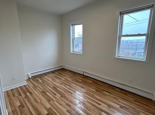 1554 1st St APT 1, Rensselaer, NY 12144