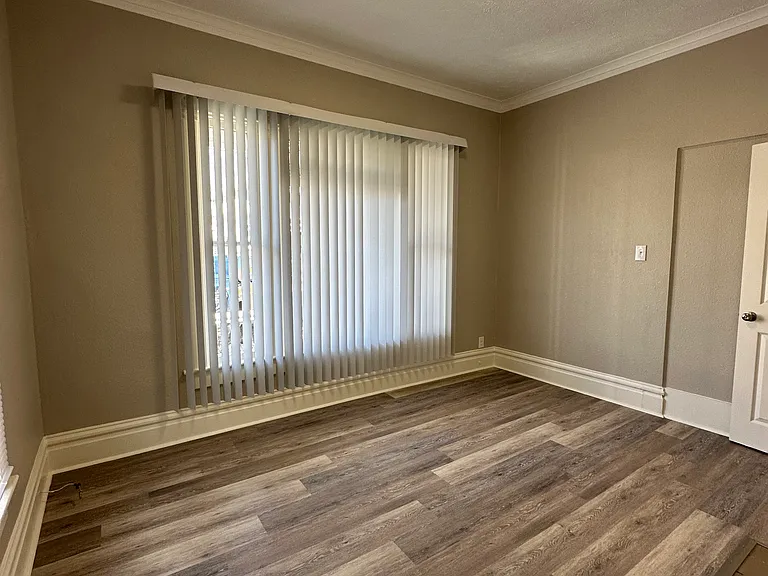 314 E Archer Ave — Photo 14