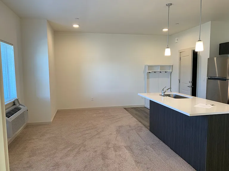630 NW Kingwood Ave #104 — Photo 16