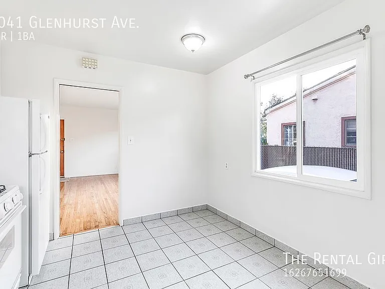 3041 Glenhurst Ave — Photo 5