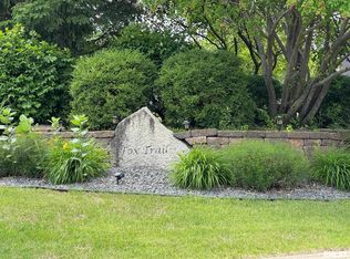 6 Partridge Cir, Rock Island, IL 61201