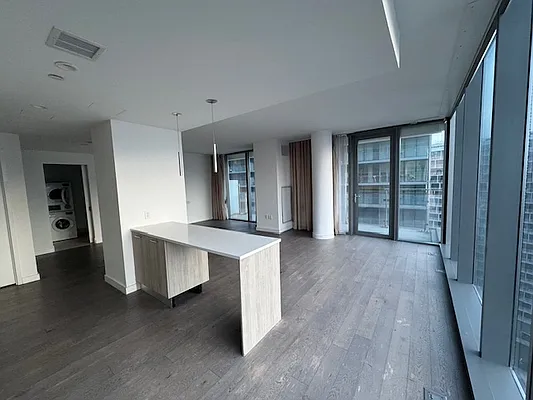 Rented by Winzone Realty Inc | media 8