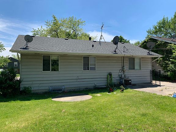 2nd image of 9140 161st Pl