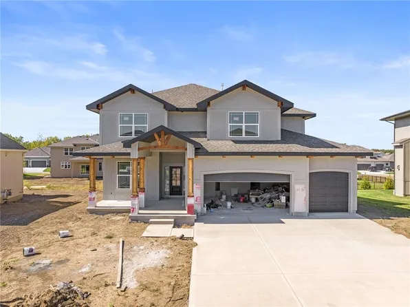 9256 Barth Rd, Lenexa, KS 66227