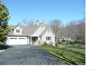 72 Hickory St, Blauvelt, NY 10913