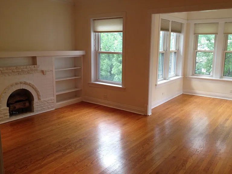 1305 W Newport Ave #2 — Photo 2