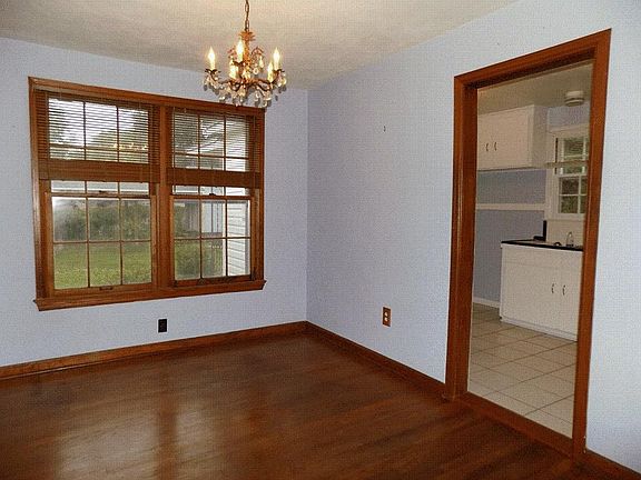 Dining Room & Kitchen