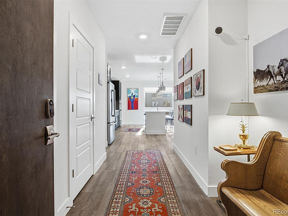 3rd image of 20 Wilcox Street #423