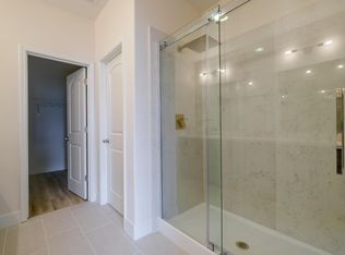 700 Old Oak Ln, Hayward, CA 94541