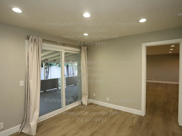 11242 Dallas Dr — Photo 31