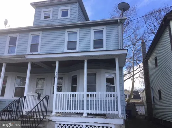 232 W 3rd St, Florence, NJ 08518