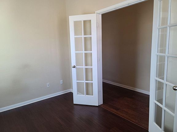 5th image of 10901 Beaman Ct