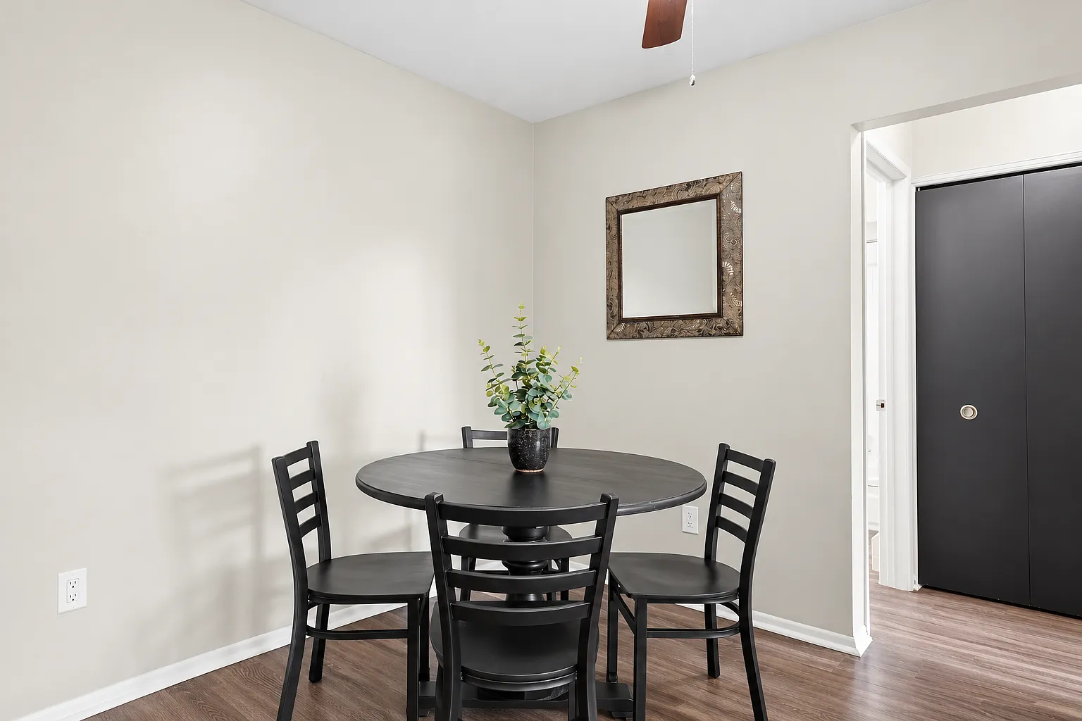 1 bed, $3,500 — Photo 2