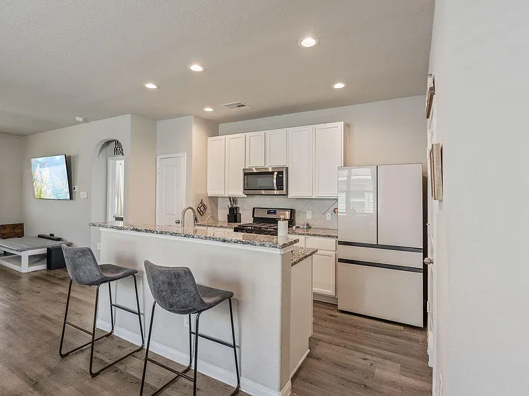 2221 Raider Dr — Photo 12