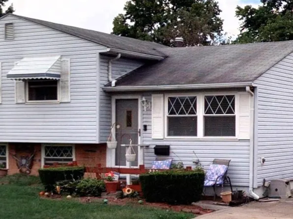 2251 Meridian Ct, Columbus, OH 43232