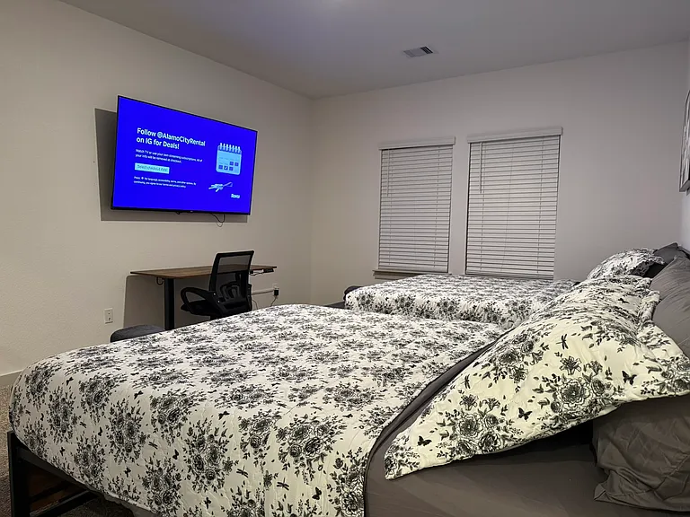 1815 Rolling Hill Ln — Photo 22