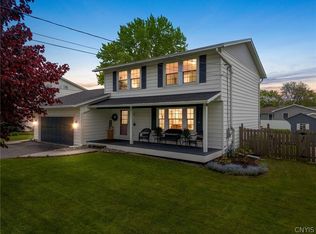 4926 Driftwood Dr, Liverpool, NY 13088