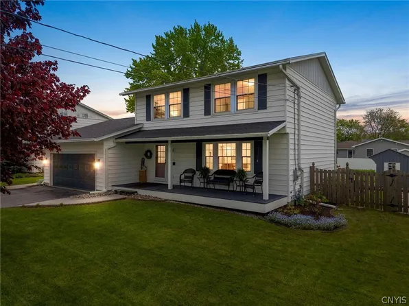 4926 Driftwood Dr, Liverpool, NY 13088
