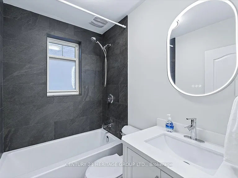 39 Reiner Rd #UPPER — Photo 27