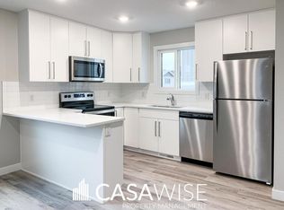 6447G 176th Ave NW, Edmonton, AB T5Y3V6