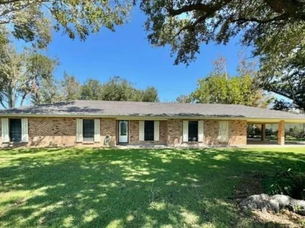 4015 Country Dr, Bourg, LA 70343