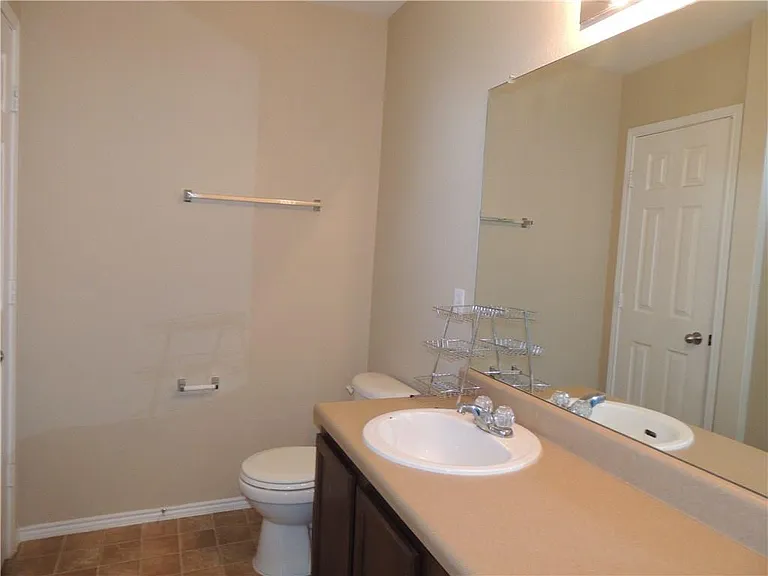 315 Feathergrass Dr — Photo 9
