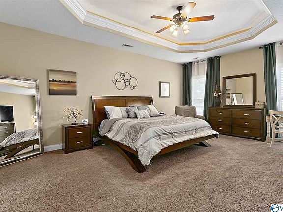 4th image of 5029 Valley Cove Dr SE