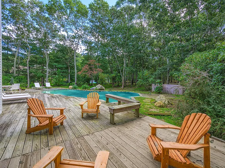 76 Peconic Hills Dr — Photo 15