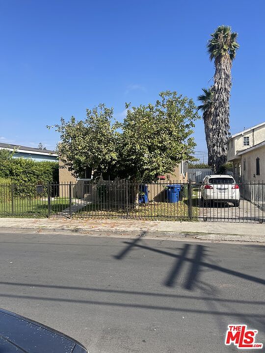 1st image of 9618 Maie Ave