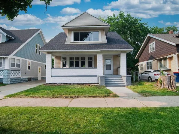 717 Lynch St SW, Grand Rapids, MI 49503