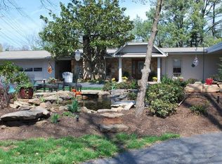 812 W Hills Rd, Knoxville, TN 37909