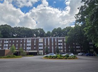 3068 Kent Rd APT 210C, Stow, OH 44224