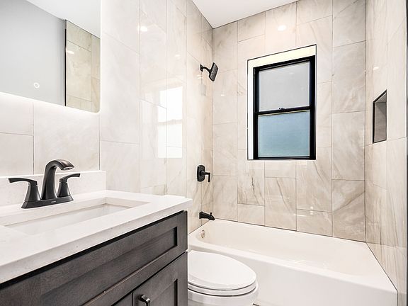 4th image of 8656 S Burnham Ave #3B