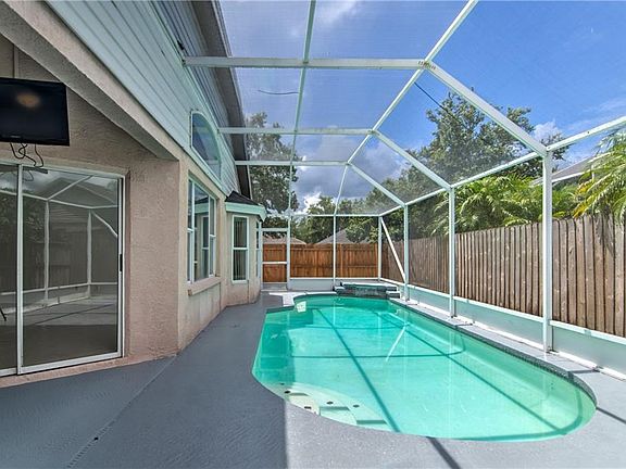3rd image of 1401 Scotch Pine Dr
