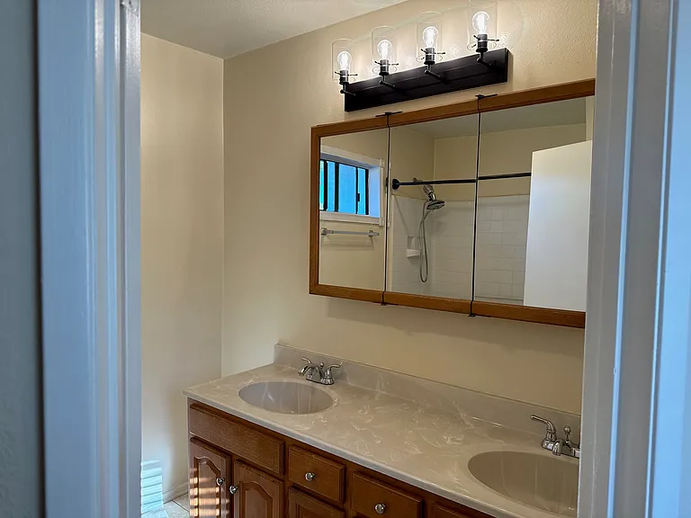 12094 Stonegate Ln — Photo 15