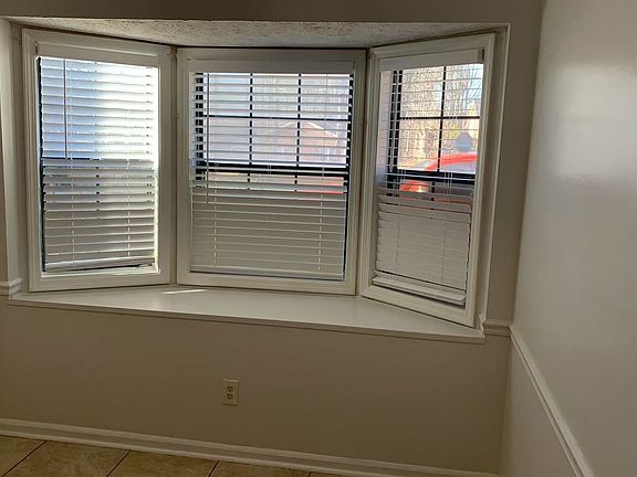 4th image of 1962 Patterson Cir