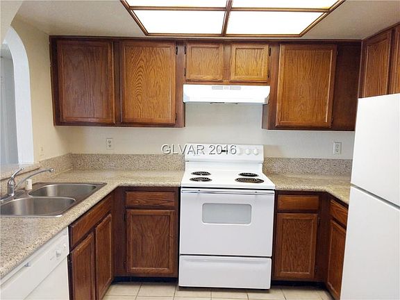 5th image of 6157 W Oakey Blvd