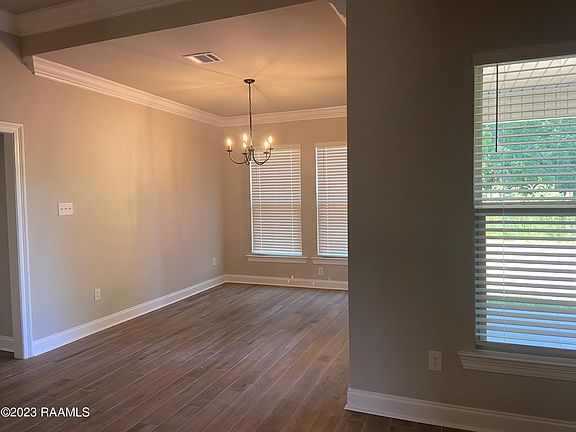 4th image of 120 Interpreter St